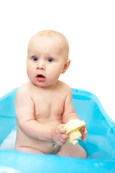 Liten pojke i badet — Stockfoto
