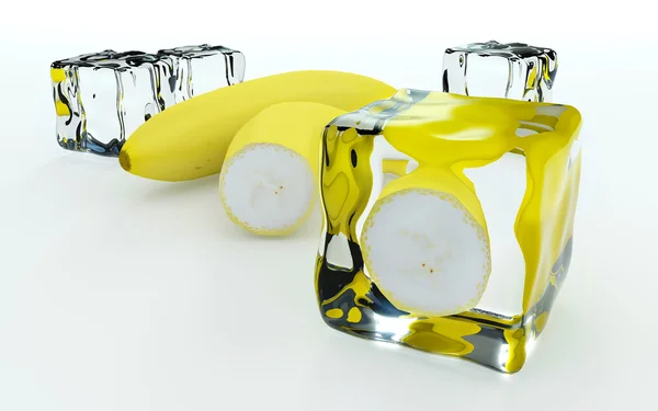 Banan w kostki lodu — Zdjęcie stockowe