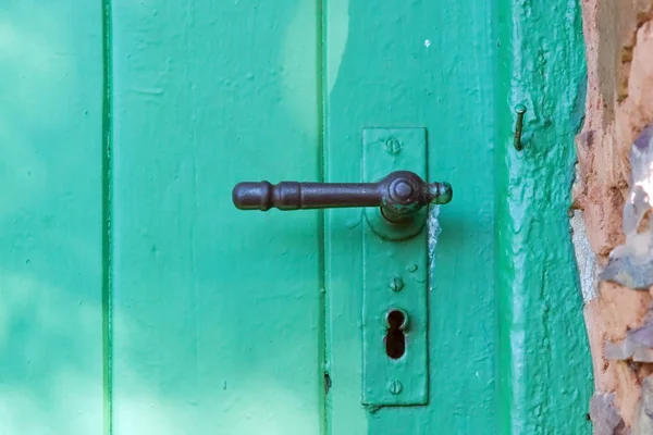 Porta verde velha — Fotografia de Stock