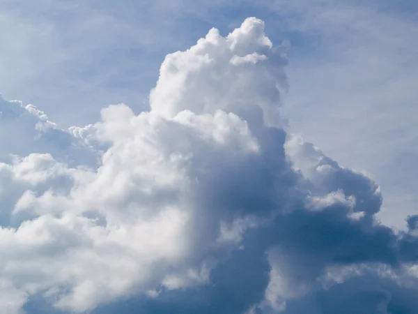 Gökyüzündeki bulutlar — Stok fotoğraf