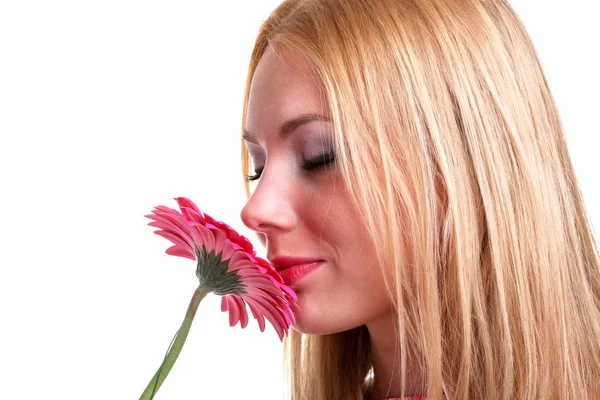 Chica oliendo flor —  Fotos de Stock