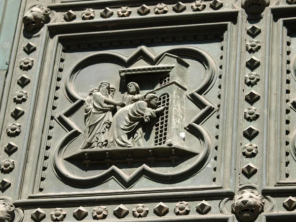 Florenz Taufkapelle - Südportal — Stockfoto