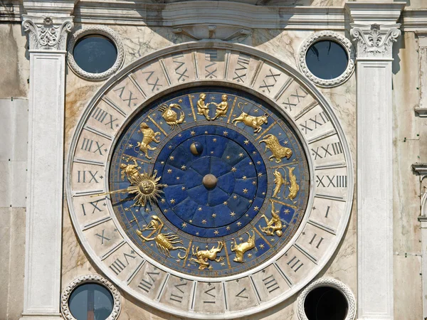 Venedig, torre dell 'orologio — Stockfoto