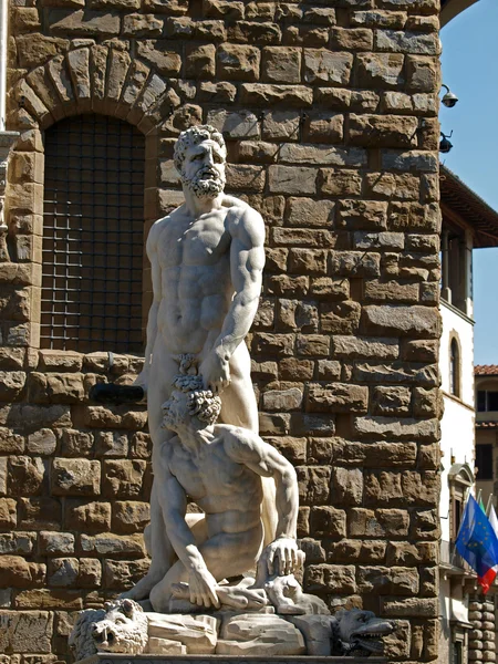 フィレンツェ - ヘラクレスとカークスの彫刻 — ストック写真
