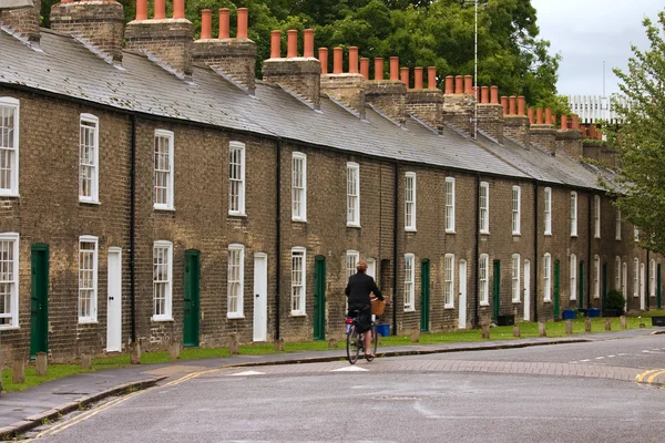 Rij van karakteristieke Engelse huizen — Stockfoto