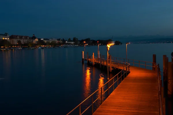 O Lago de Zurique à noite — Fotografia de Stock
