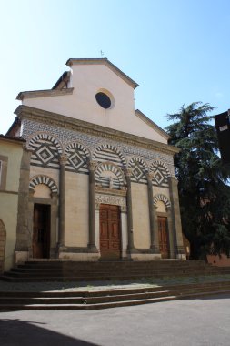Piostoia - church of St Andrew clipart