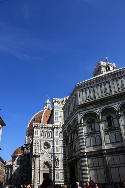 Florencie - florentské katedrály a křtitelnice — Stock fotografie