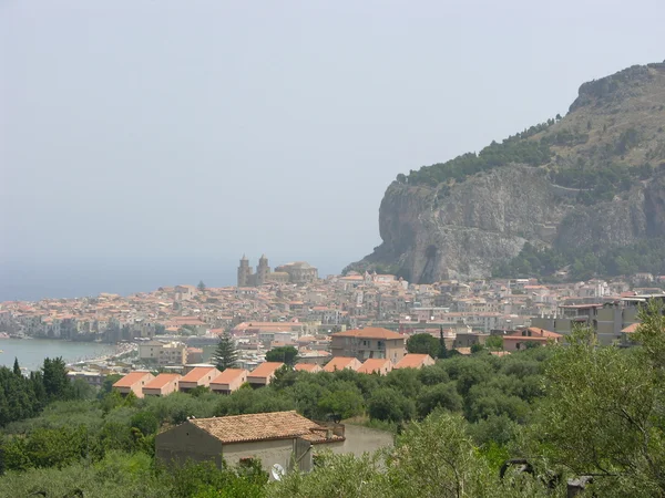 Conocida pequeña ciudad en sicilia — Foto de Stock