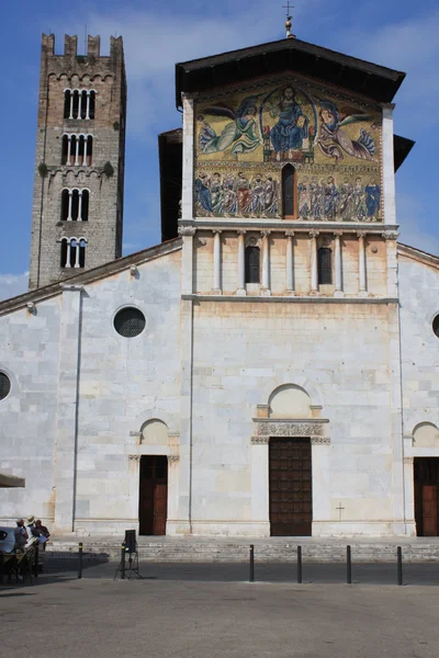 Lucca Iglesia de San Frediano —  Fotos de Stock