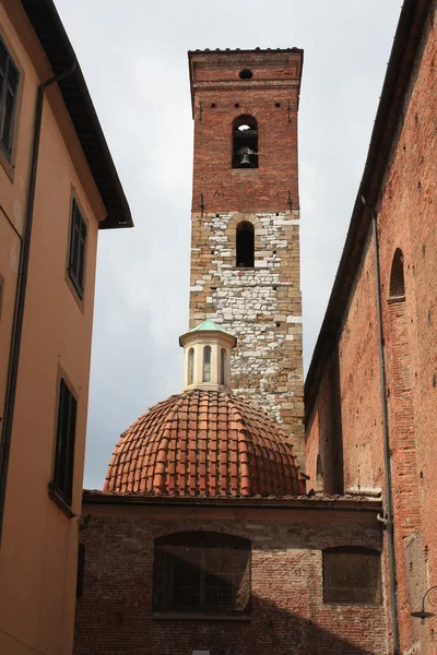 Lucca - charmante middeleeuwse stad — Stockfoto