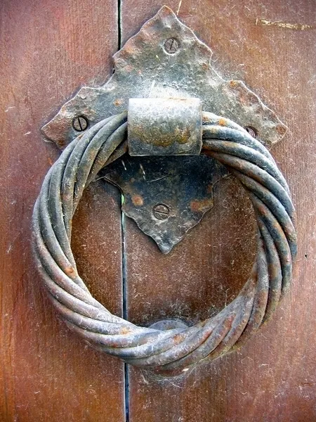老门环，铁圆环 — 图库照片