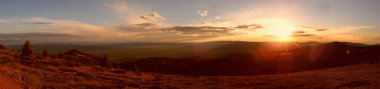 Gün batımı dağ panorama