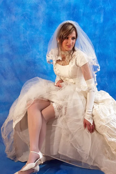 Young beautiful bride — Stock Photo, Image