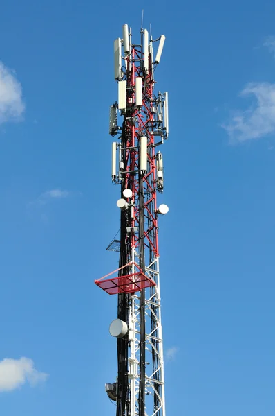 Torre celular —  Fotos de Stock