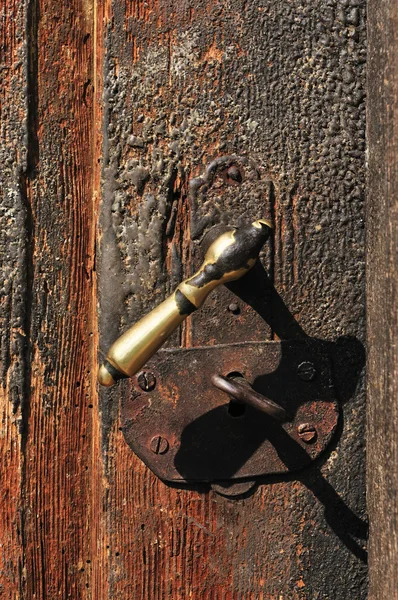Door handle with key — Stock Photo, Image
