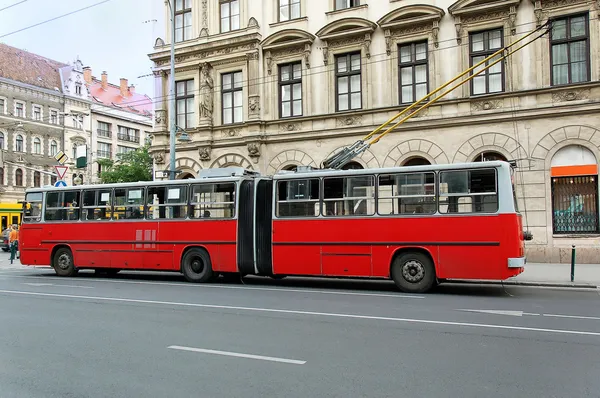 Oberleitungsbus — Stockfoto