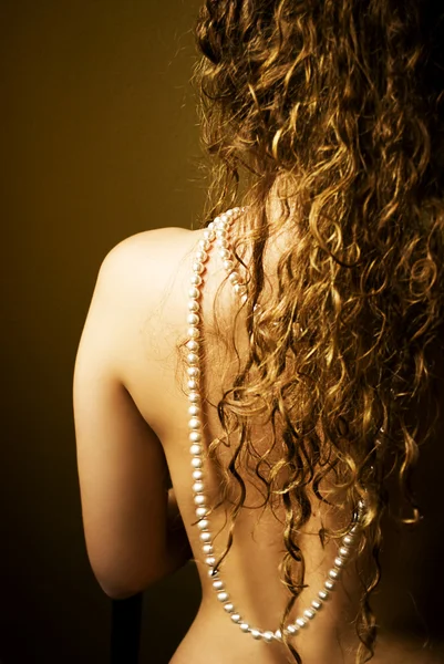 Žena a perly — Stock fotografie