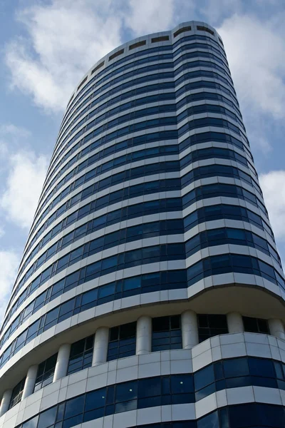 Edifício empresarial moderno — Fotografia de Stock