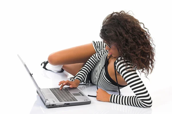 Young beautiful businesswoman working on noteboo — Stock Photo, Image