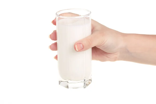 우유의 유리를 가진 여자 손 — 스톡 사진
