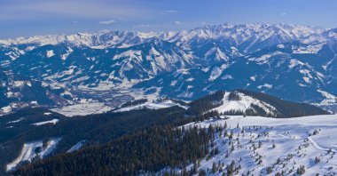 kış günü Alpes.