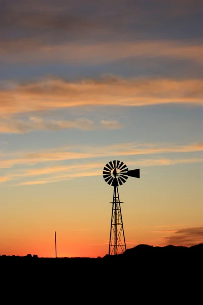 Väderkvarn sunset — Stockfoto