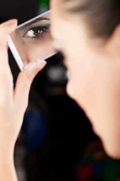 Checking makeup — Stock Photo, Image