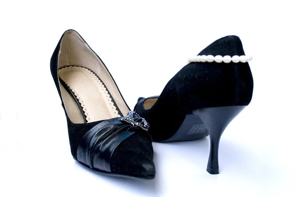 Schuhe mit Perlen — Stockfoto