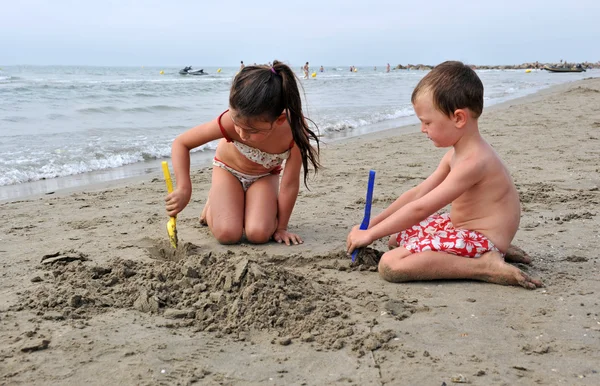 Children on beach — Stock Photo, Image