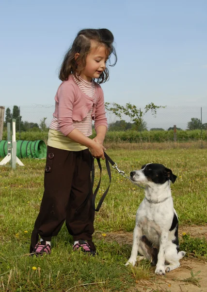 Bambina e cane — Foto Stock