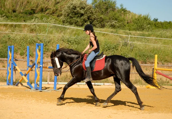 Paardrijden meisje — Stockfoto