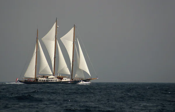 Barca a vela in regata — Foto Stock