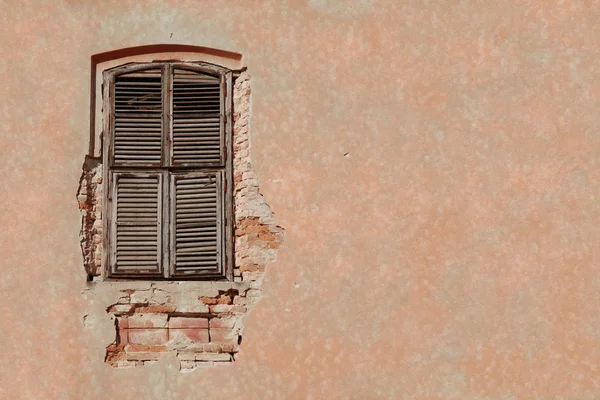 Stare okna — Zdjęcie stockowe