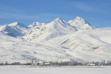 Aragats dağı, Ermenistan