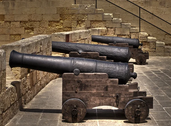 Mittelalterliche Kanonen — Stockfoto