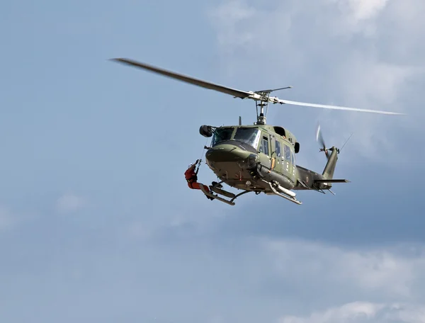 Huey Hubschrauber medevac — Stockfoto