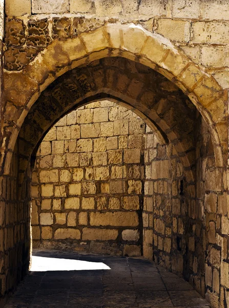 Średniowieczna brama — Zdjęcie stockowe
