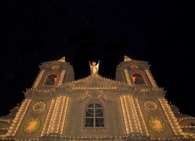 Kilise dış