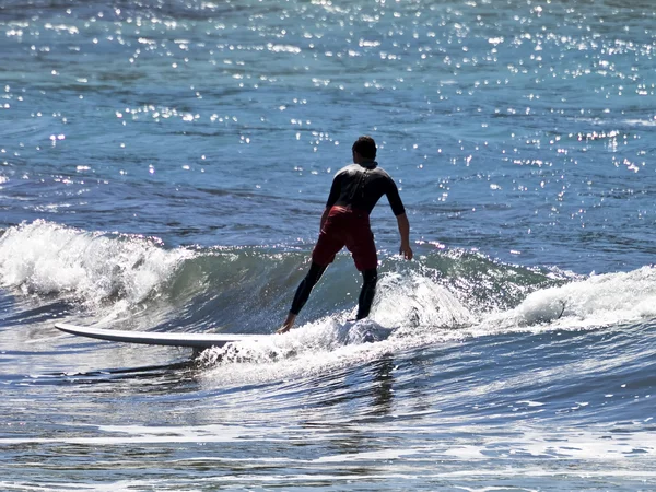 波のキャッチ — ストック写真