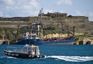 Tug tekne pilot