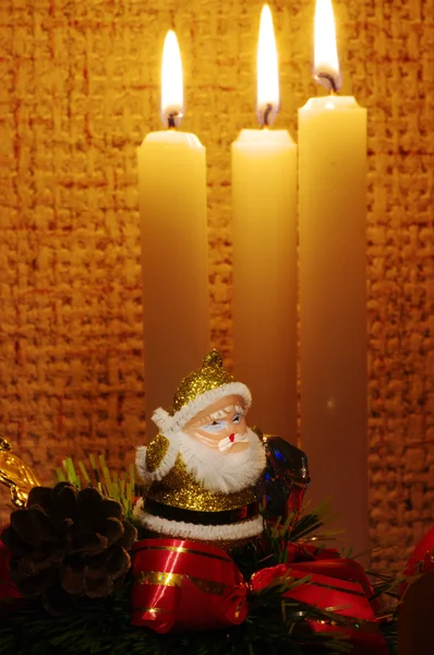 Santa w świetle świec — Zdjęcie stockowe