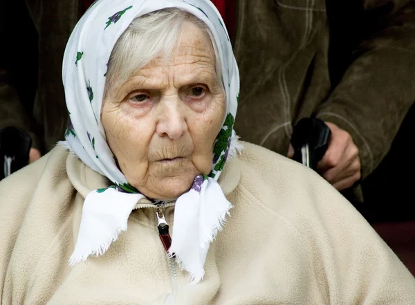 Porträtt av den gamla kvinnan. — Stockfoto