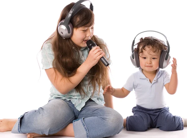 Cantando crianças . — Fotografia de Stock