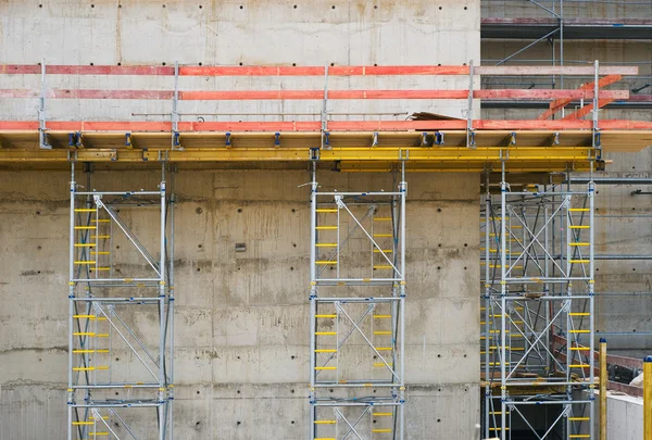 Konstruktion med betongvägg — Stockfoto
