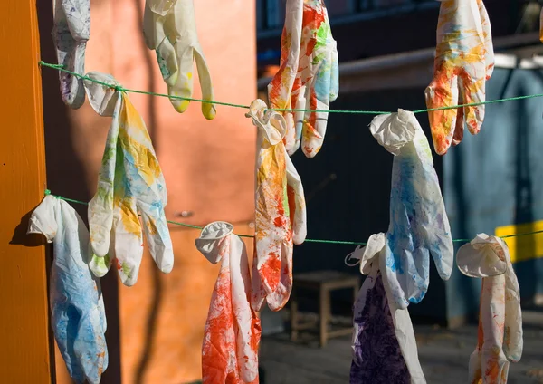 Renkli plastik eldiven — Stockfoto