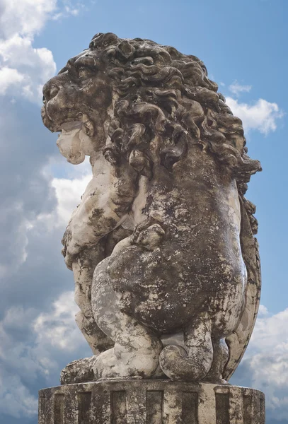 Λιοντάρι άγαλμα — Φωτογραφία Αρχείου