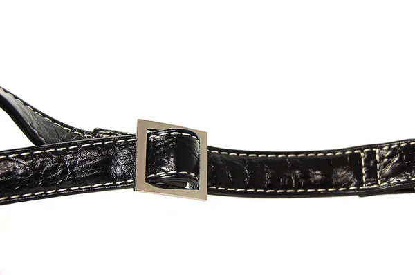 Fivela de um saco de couro preto isolado em branco — Fotografia de Stock