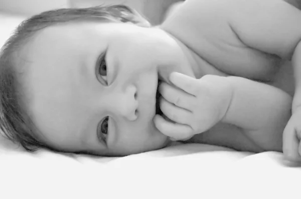 Bebek çocuk gülüyor — Stok fotoğraf