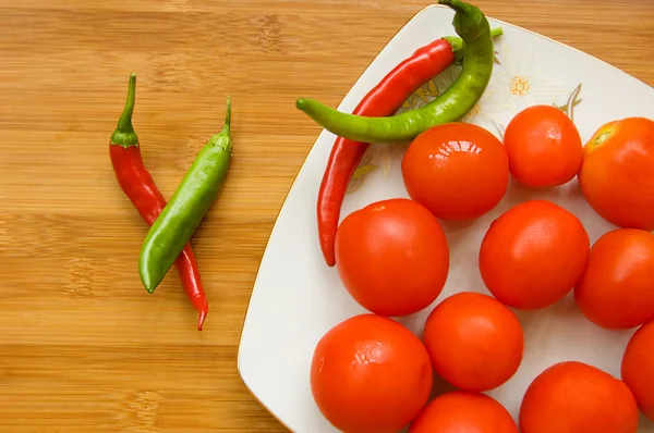 Kırmızı ve yeşil sebzeler — Stok fotoğraf